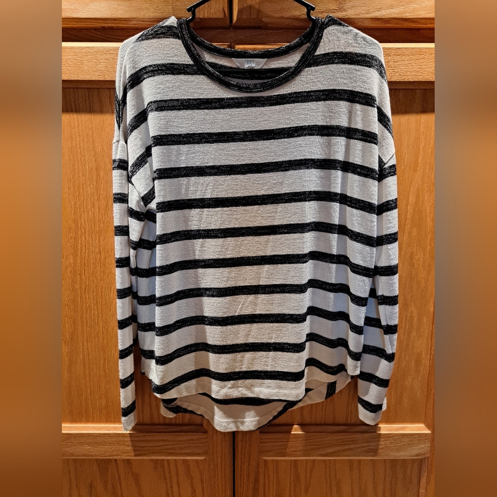 Black and white long sleeve